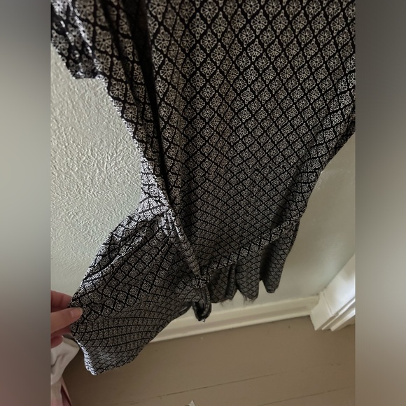 NWT Old Navy short sleeve romper in Size XXL - Picture 3 of 5